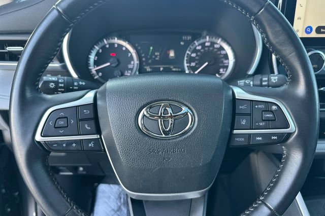 Certified 2023 Toyota Highlander XLE image 36