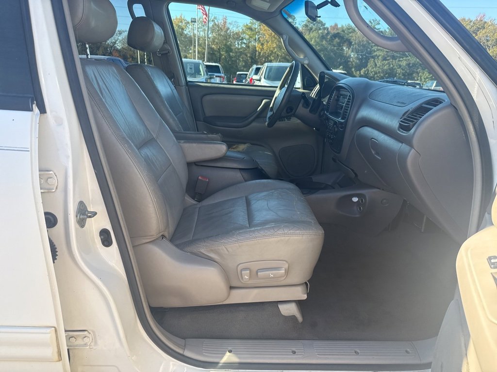 Used 2004 Toyota Sequoia SR5 image 8
