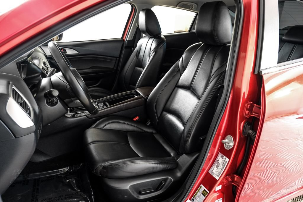Used 2018 MAZDA MAZDA3 Touring FWD image 32