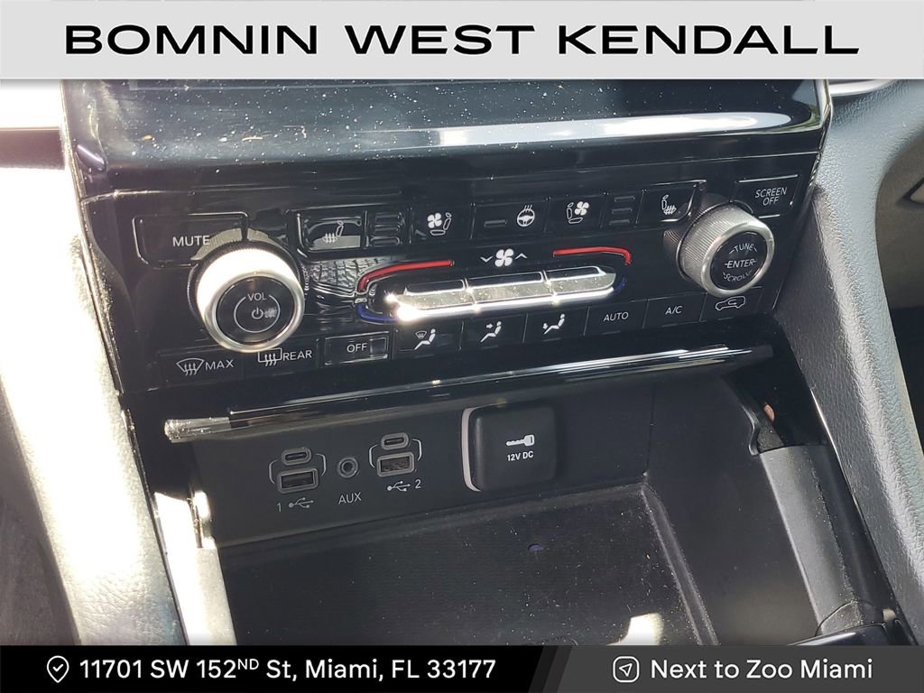 Used 2023 Jeep Grand Cherokee Overland w/ Luxury Tech Group IV image 25