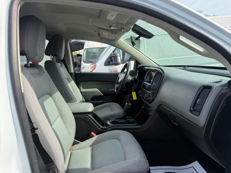 Used 2016 Chevrolet Colorado W/T image 9