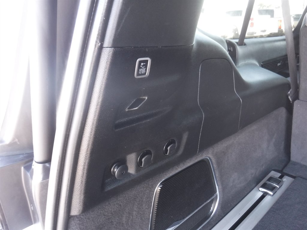 Used 2023 Jeep Grand Wagoneer L Series II image 10