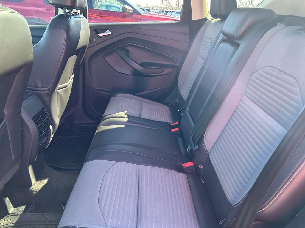 Used 2017 Ford Escape Titanium image 33