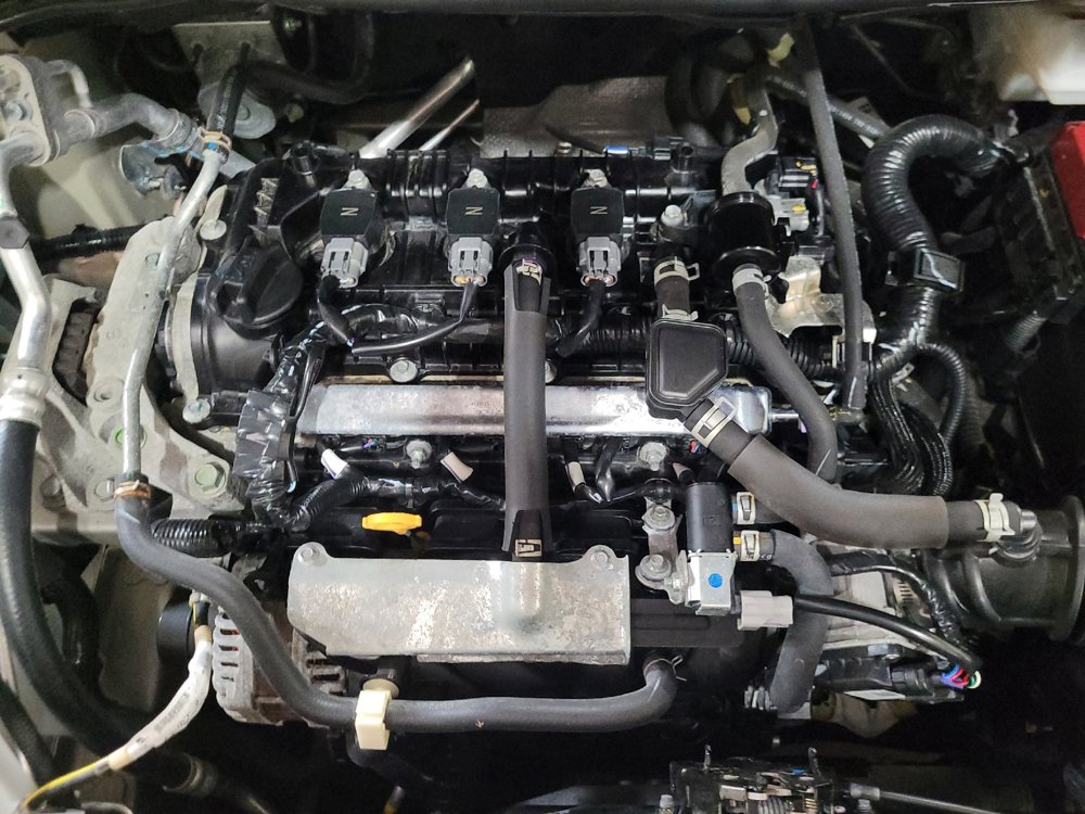 Used 2021 Nissan Versa SV image 30