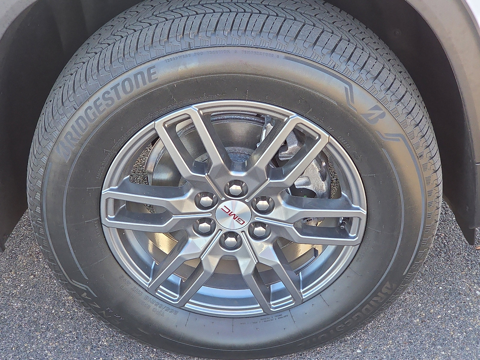 Used 2025 GMC Acadia Elevation image 7