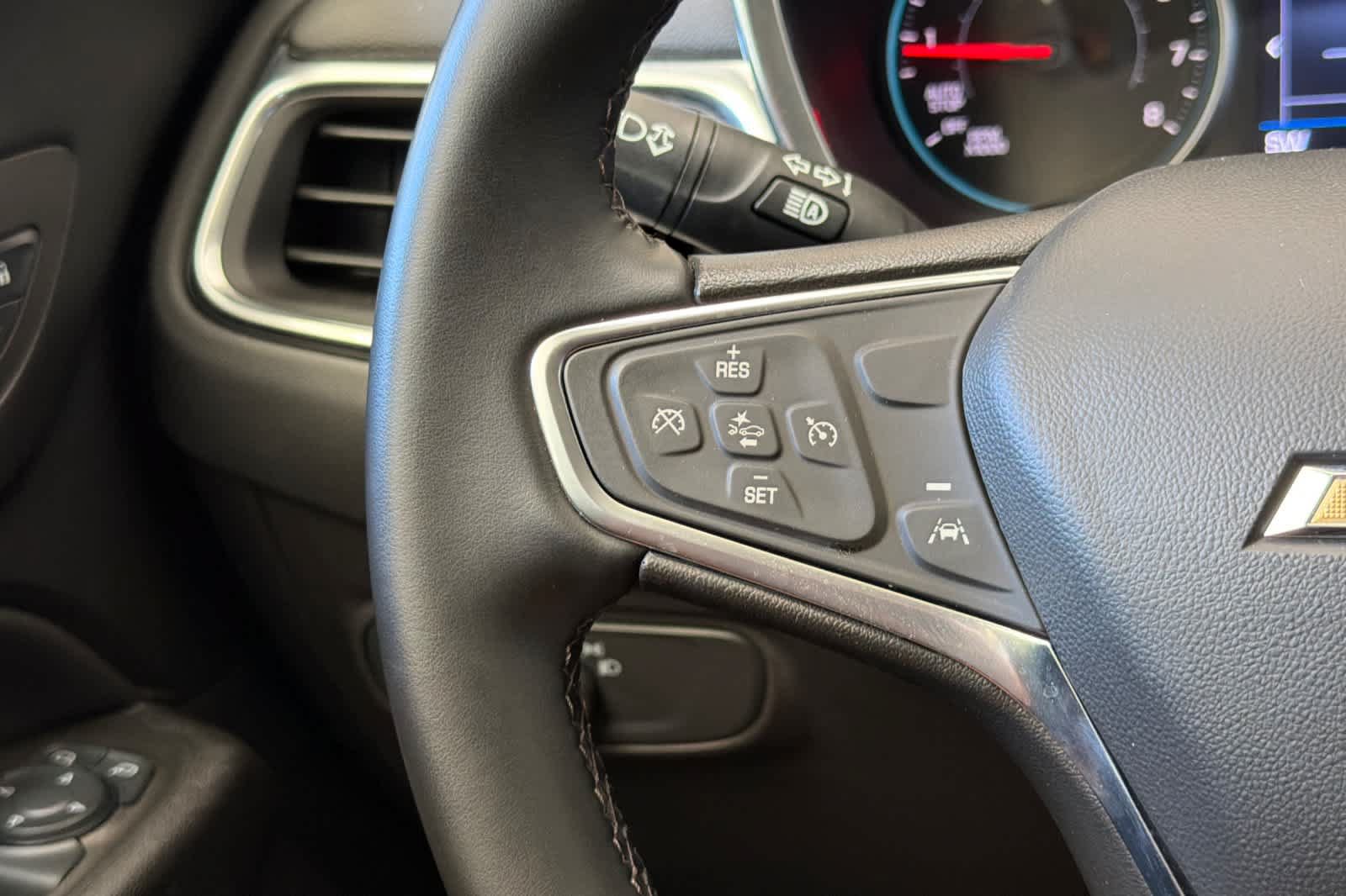 Used 2024 Chevrolet Equinox LT FWD image 26
