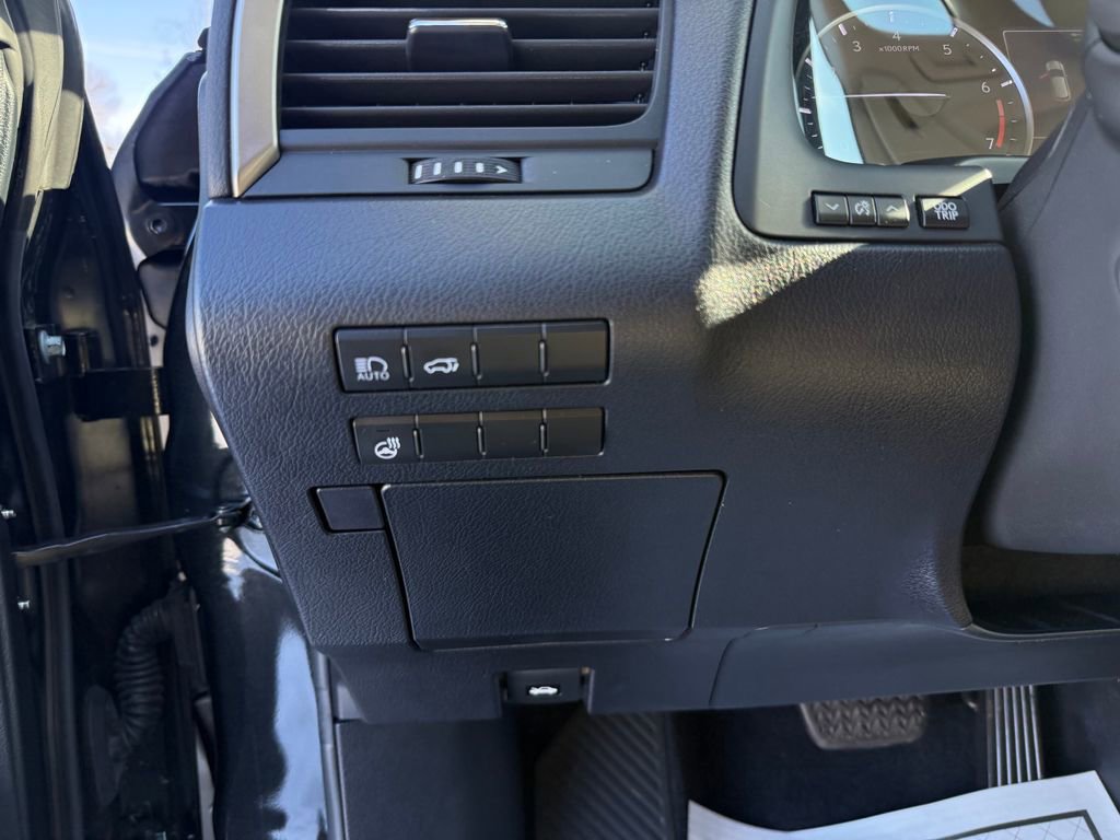 Used 2022 Lexus RX 350L 350L w/ Premium Package image 18