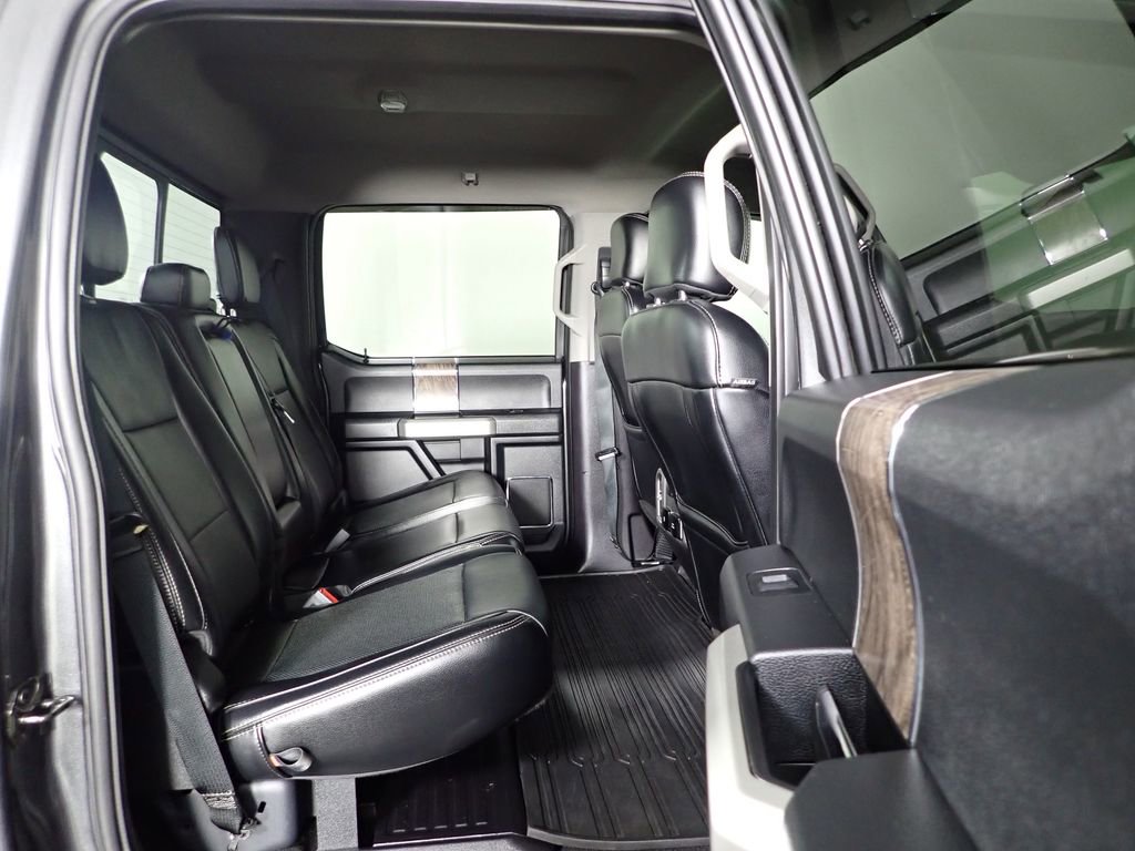 Used 2019 Ford F350 Lariat w/ Chrome Package image 32