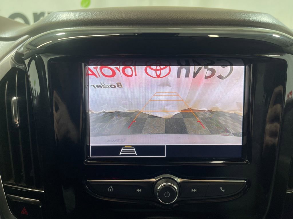 Used 2020 Chevrolet Traverse LT image 25