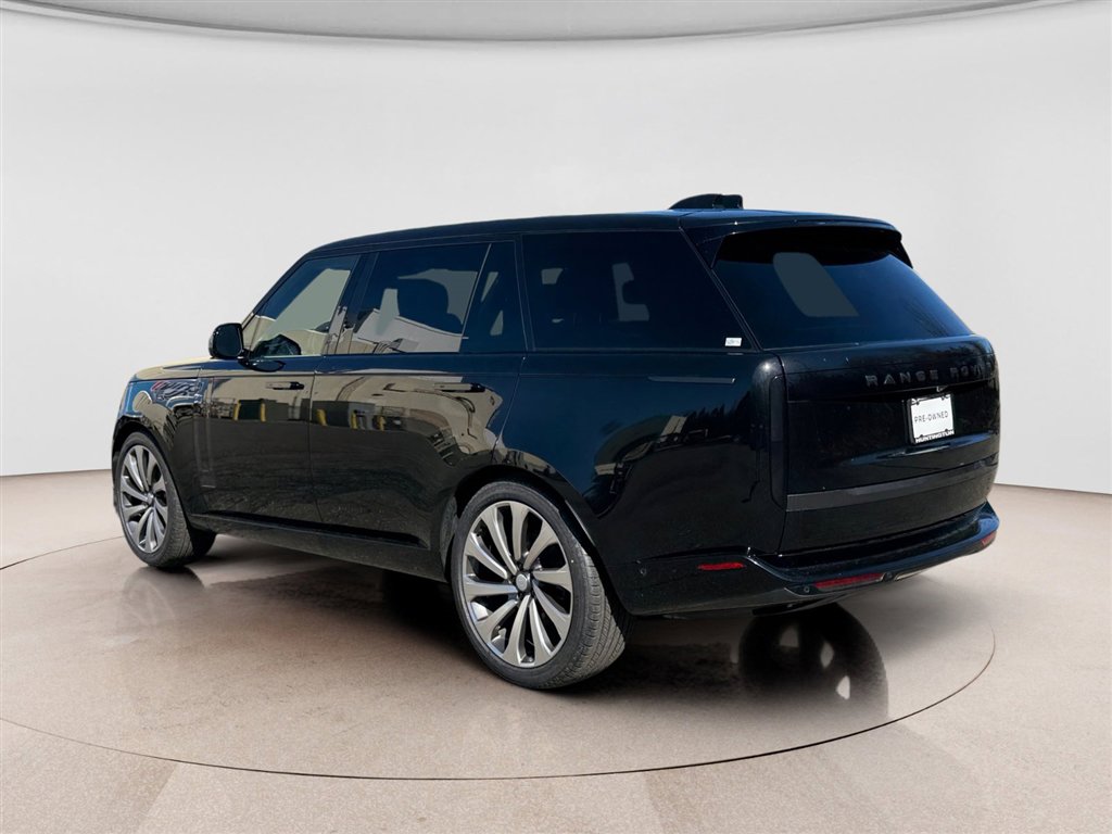 Used 2024 Land Rover Range Rover Long Wheelbase SE image 3