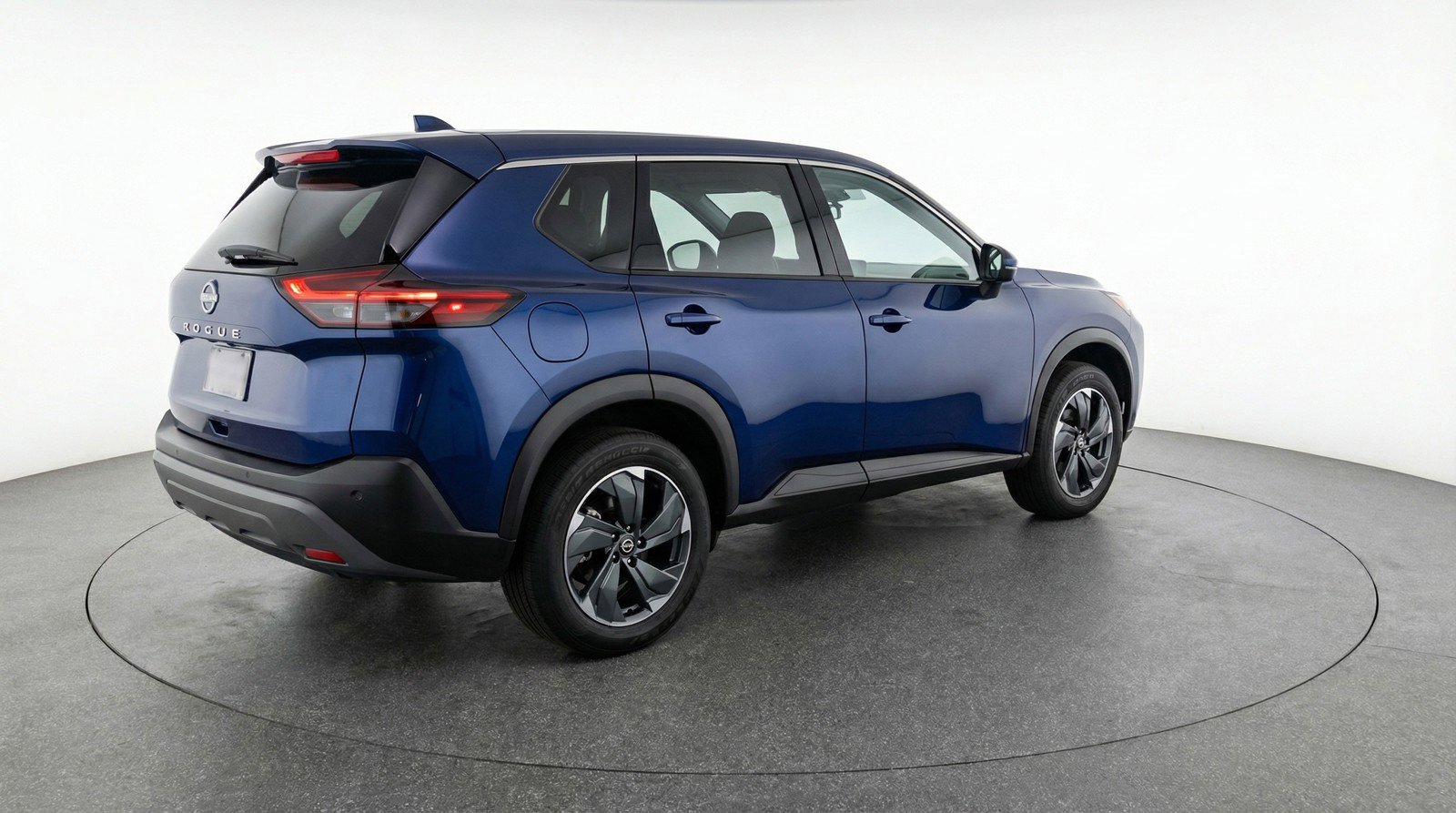 Used 2025 Nissan Rogue SV image 9