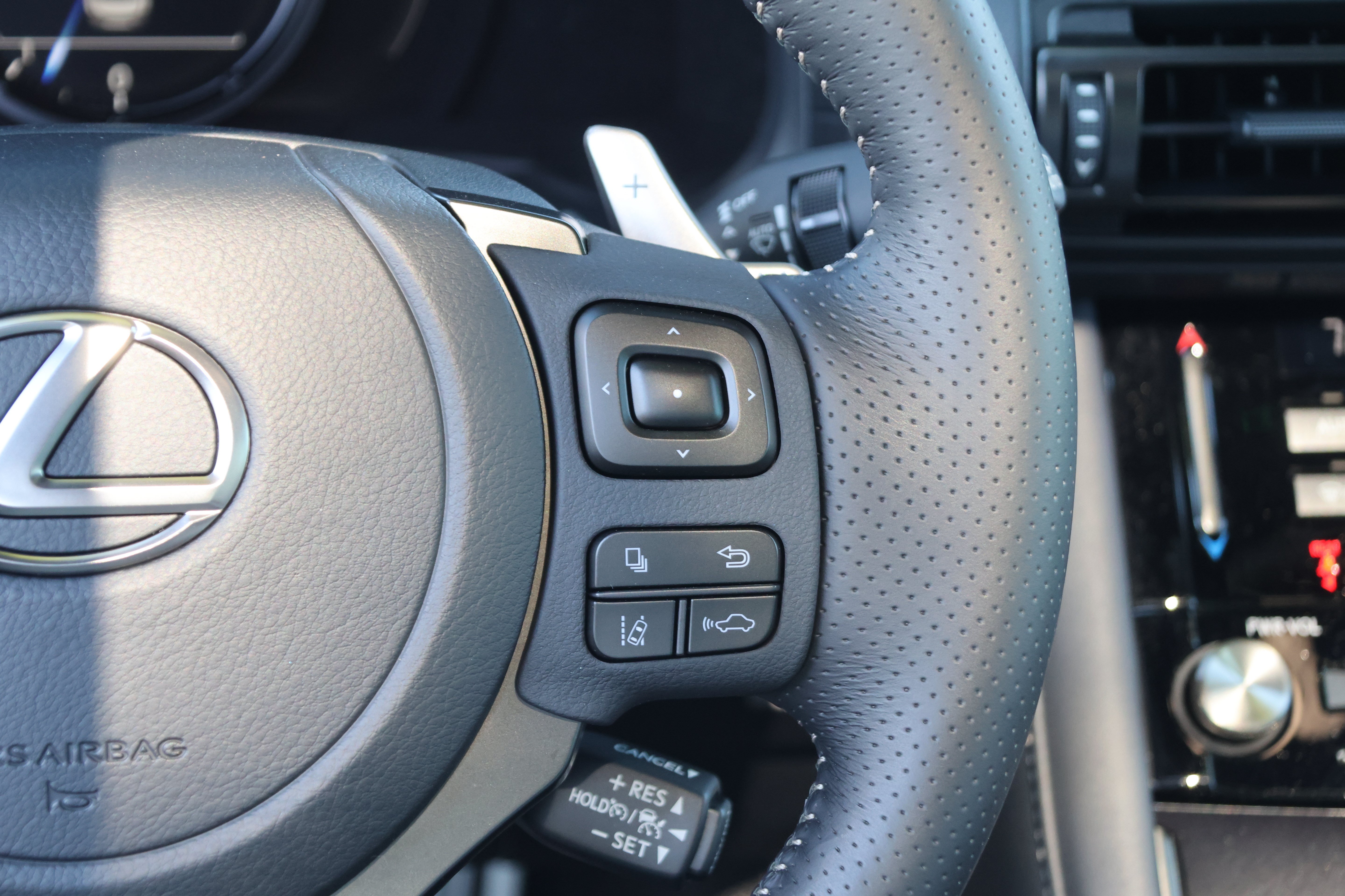 Certified 2025 Lexus IS 350 F Sport RWD image 32