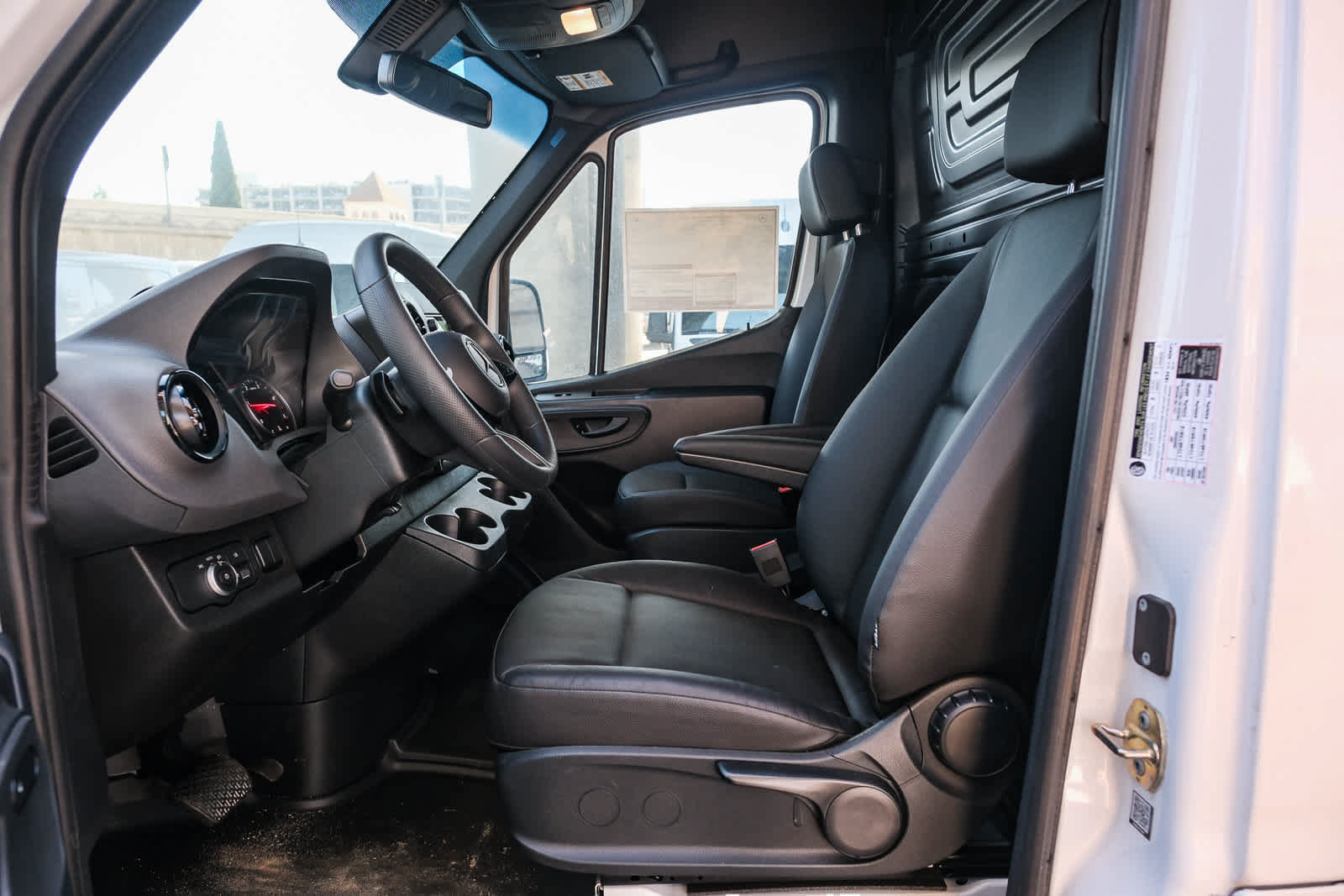 New 2025 Mercedes-Benz Sprinter 2500 image 21