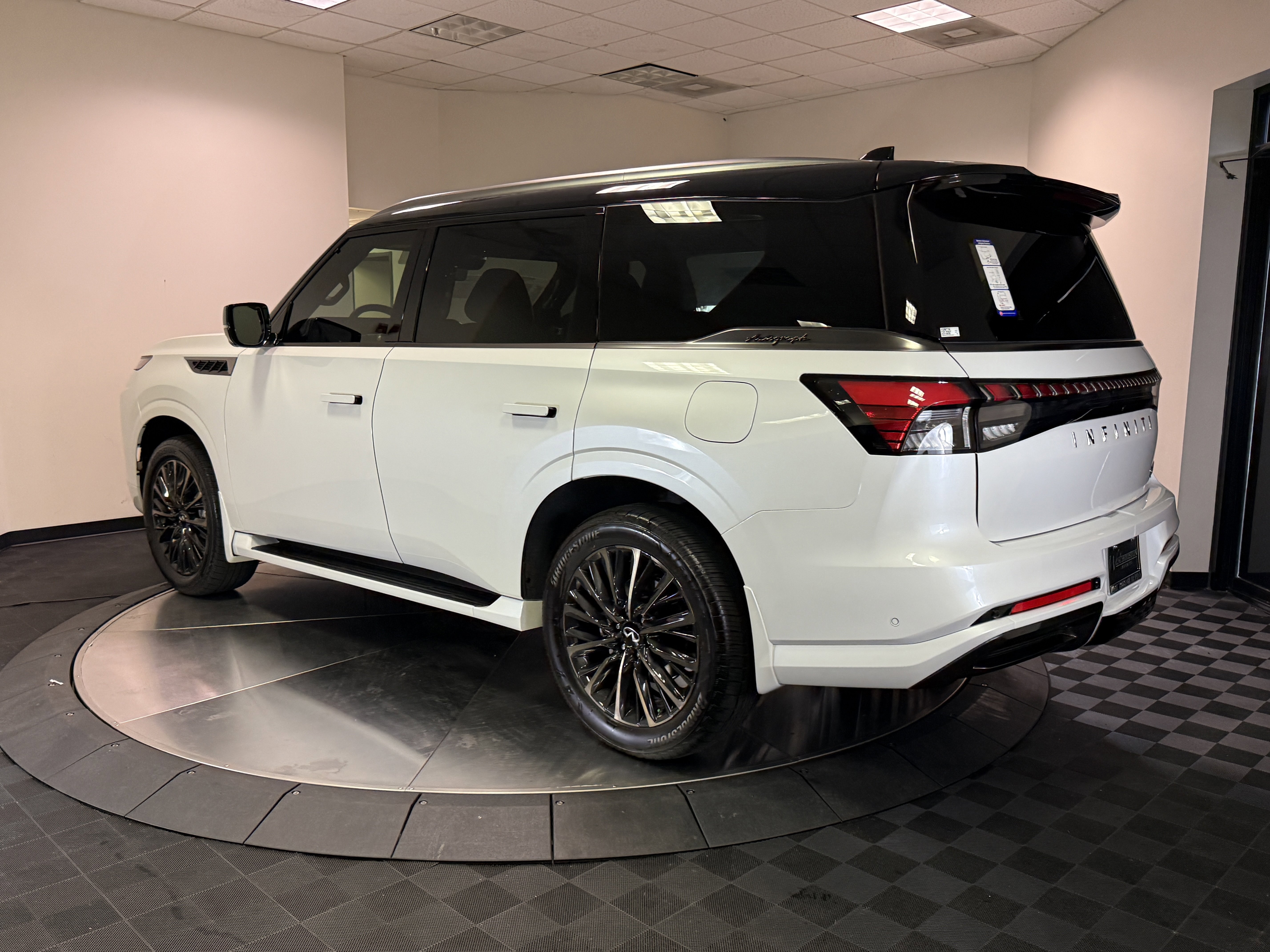 New 2026 INFINITI QX80 Autograph image 5