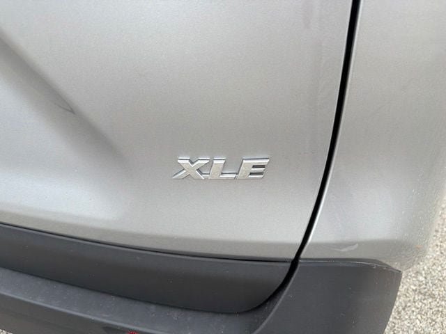 Used 2025 Toyota RAV4 XLE w/ Convenience Package FWD image 15