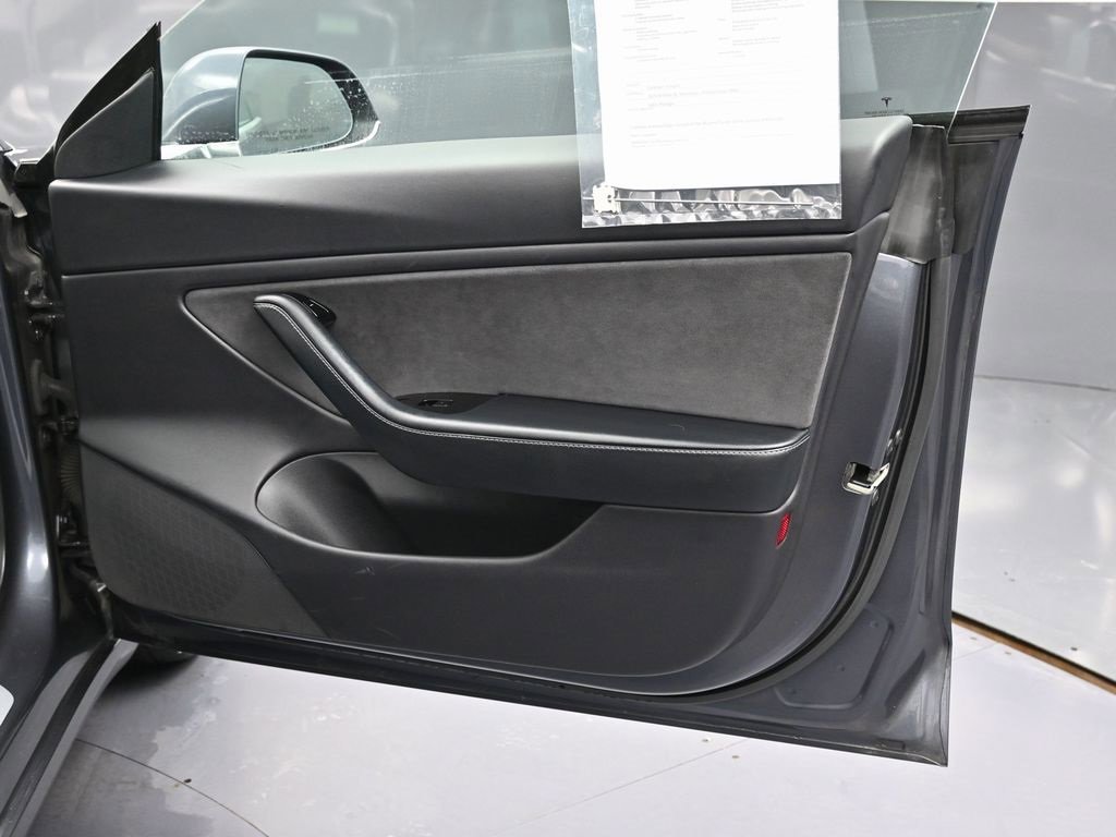 Used 2018 Tesla Model 3 Long Range image 38