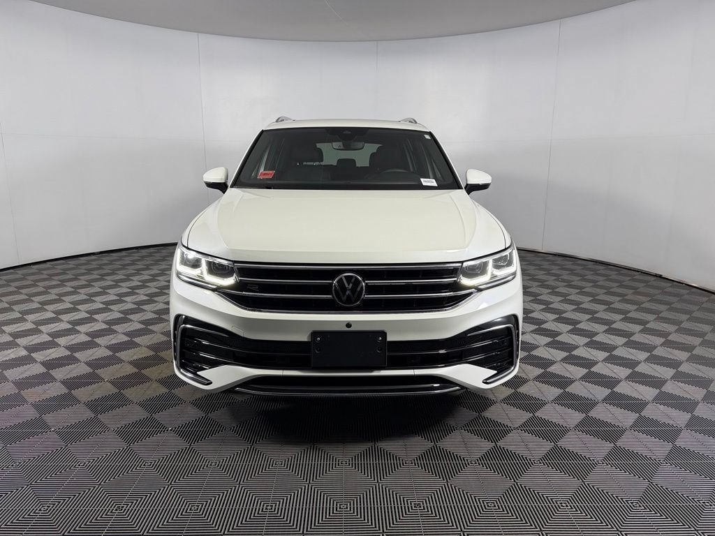 Used 2023 Volkswagen Tiguan SEL R-Line AWD/4WD image 4