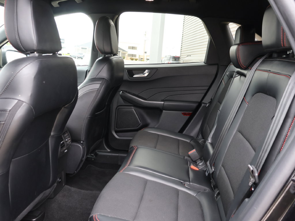 Used 2025 Ford Escape ST-Line AWD/4WD image 16