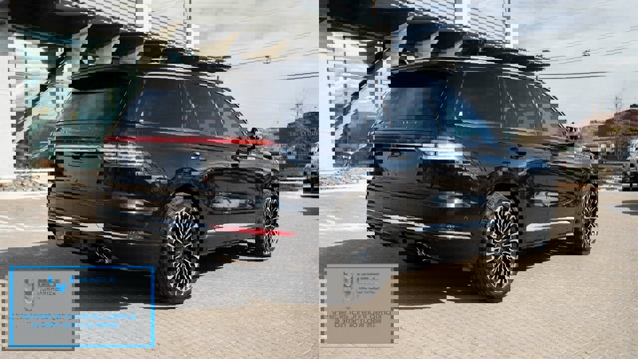 Used 2020 Lincoln Aviator Black Label w/ Dynamic Handling Package image 7