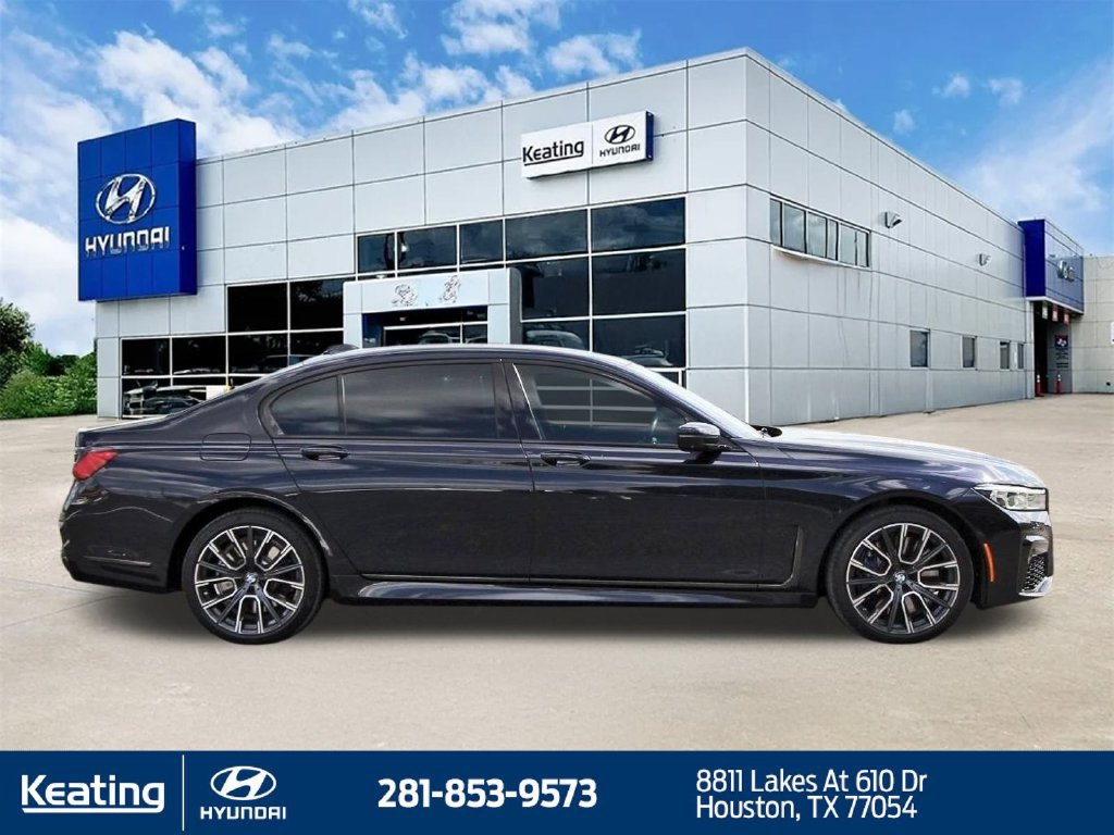 Used 2022 BMW 750i xDrive w/ Executive Package AWD/4WD image 4
