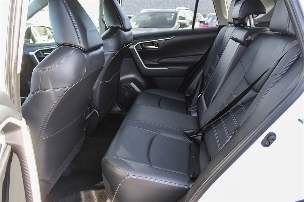 Used 2023 Toyota RAV4 XLE Premium image 18