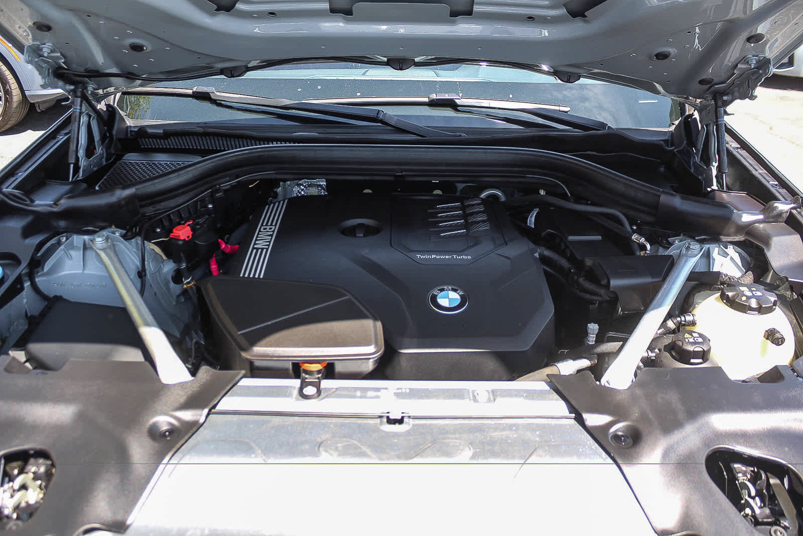 Used 2023 BMW X4 xDrive30i w/ M Sport Package AWD/4WD image 38