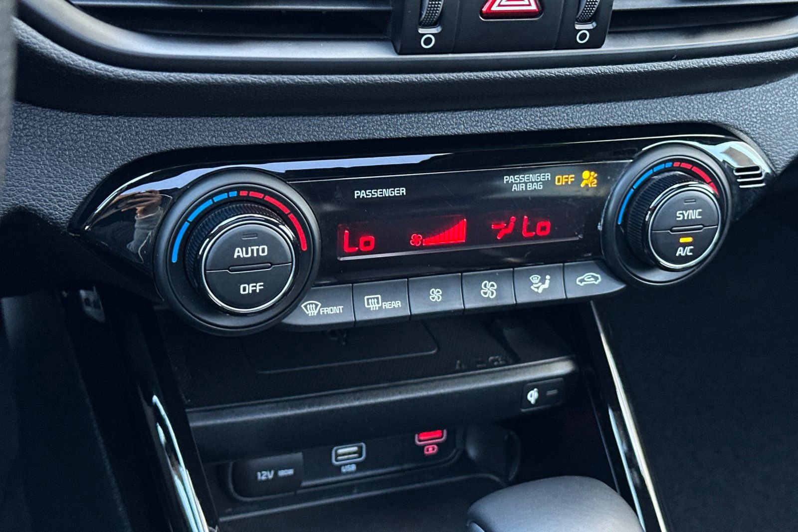 Used 2023 Kia Forte GT-Line w/ GT-Line Premium Package image 20