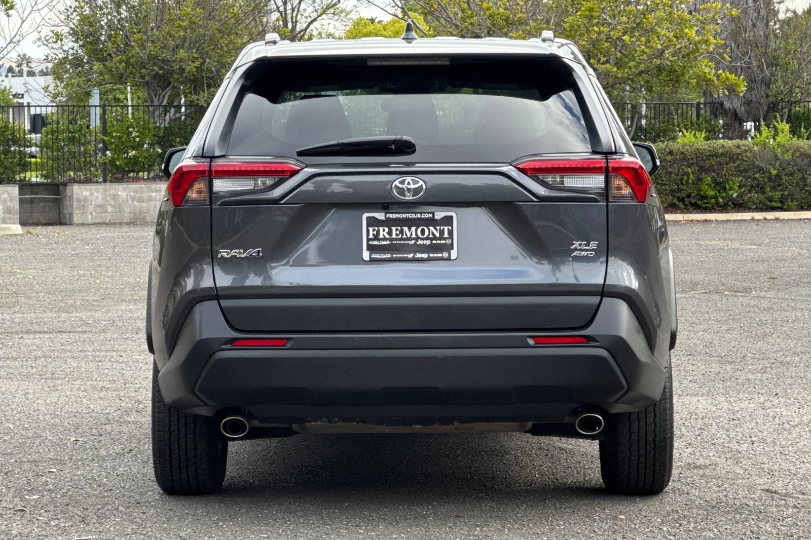 Used 2023 Toyota RAV4 XLE AWD/4WD image 4