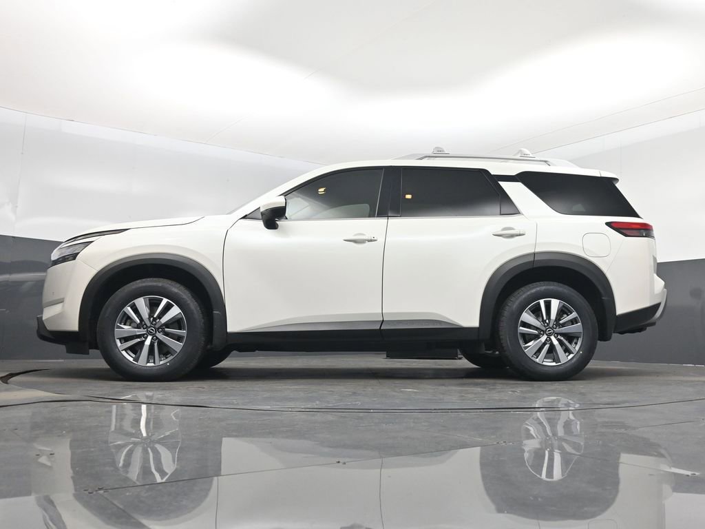 Used 2024 Nissan Pathfinder SL image 15