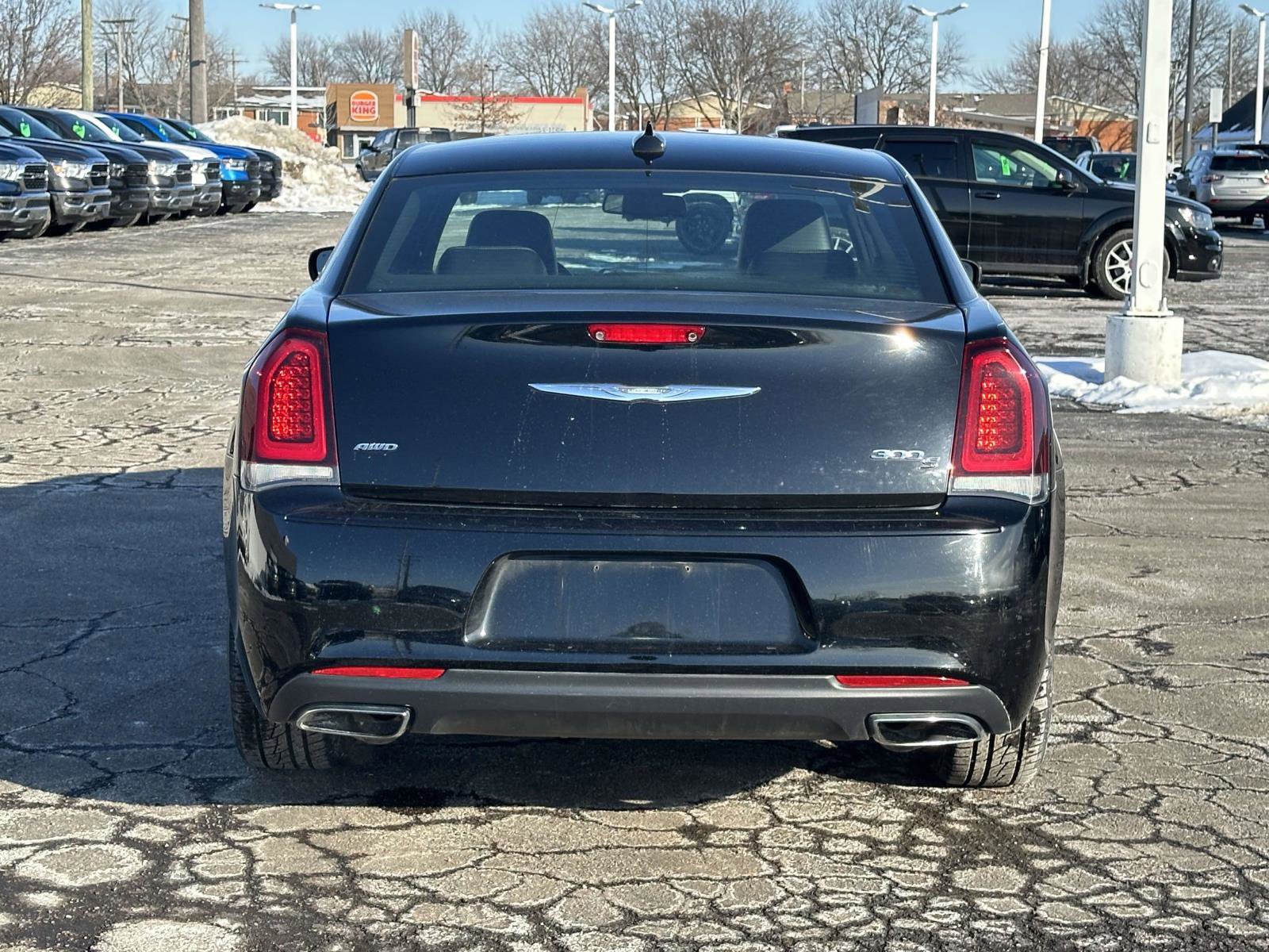 Used 2017 Chrysler 300 S image 5