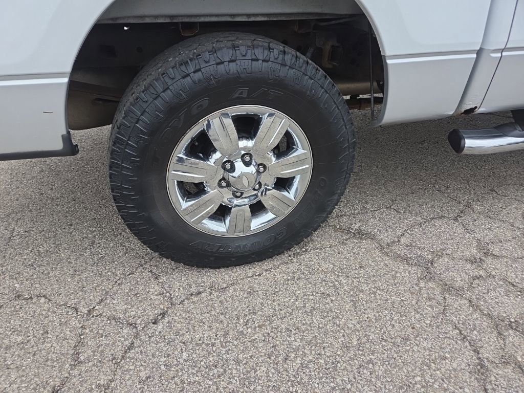 Used 2011 Ford F150 XLT w/ XLT Chrome Pkg image 8