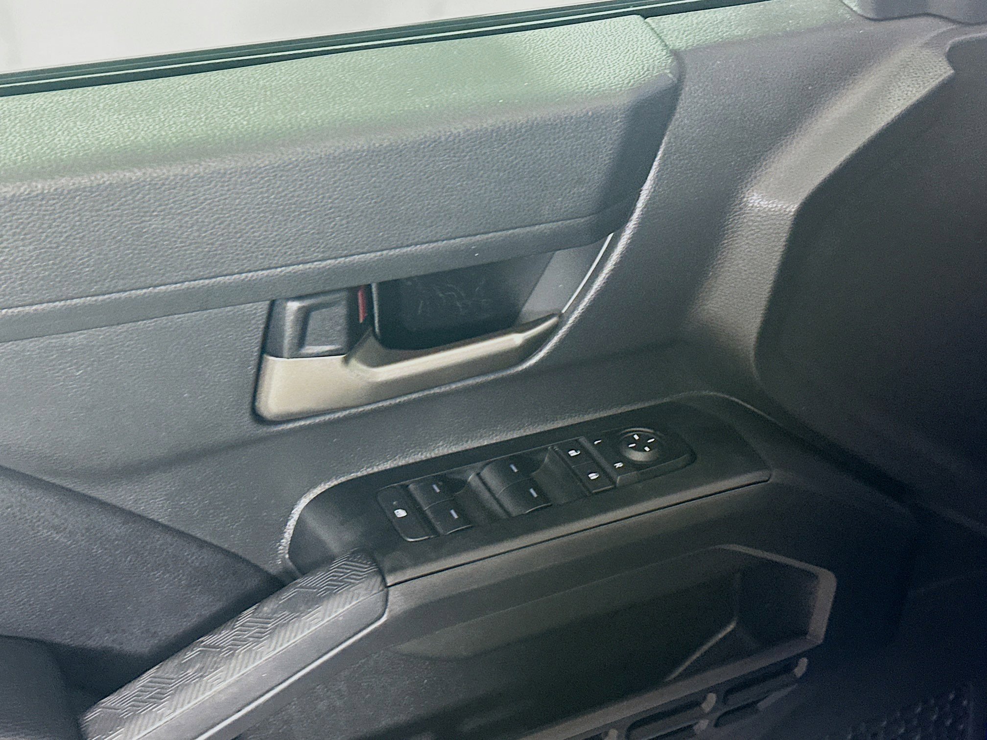 Used 2025 Toyota Tacoma TRD Sport image 15