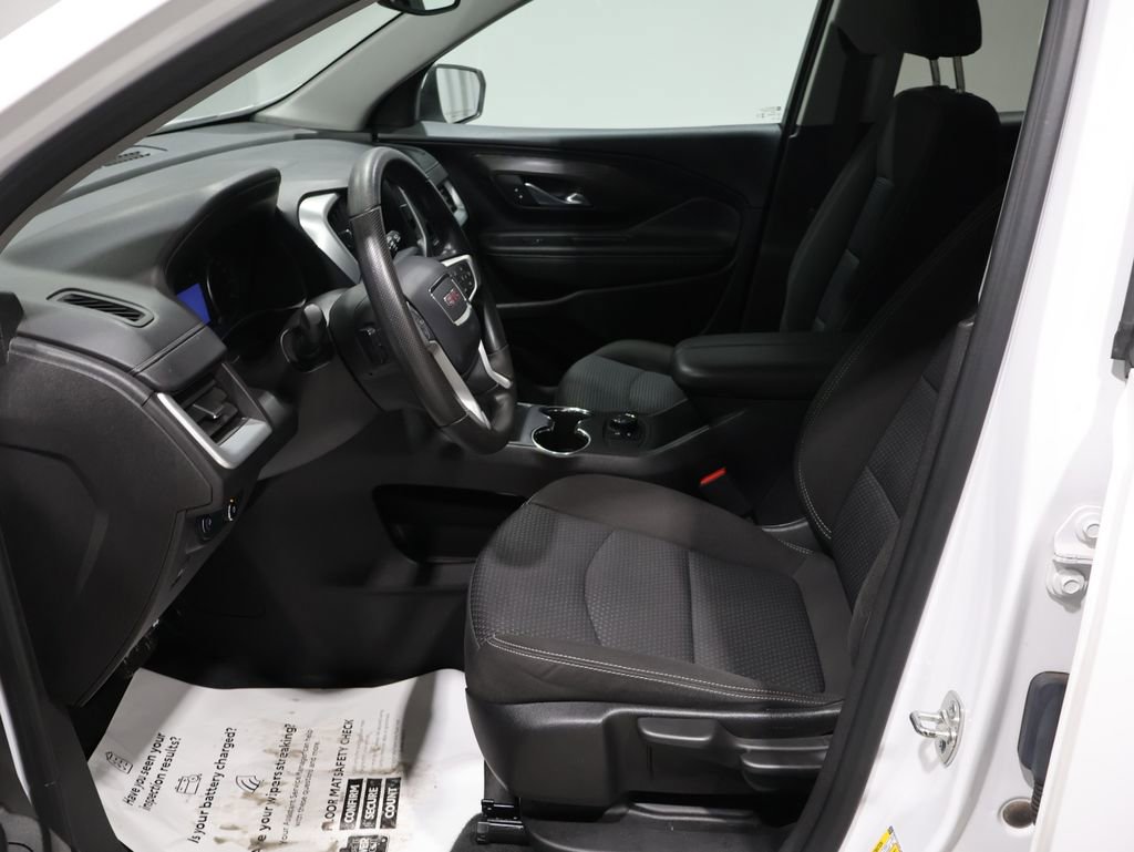 Used 2024 GMC Terrain SLE image 8
