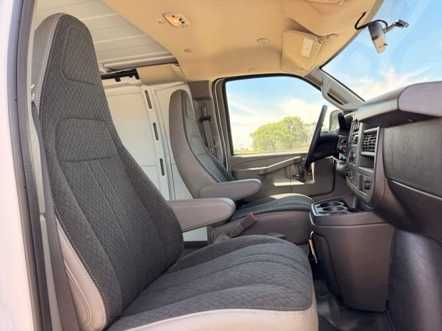 New 2025 GMC Savana 2500 w/ Driver Convenience Package RWD image 10