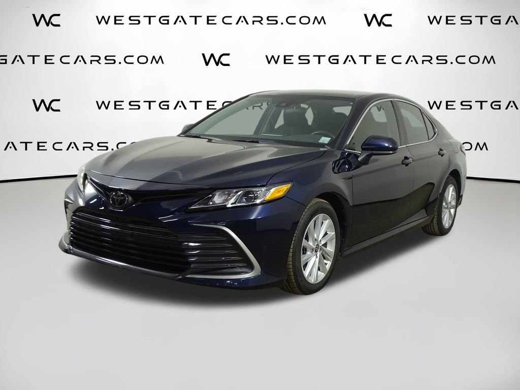 Used 2022 Toyota Camry LE image 1
