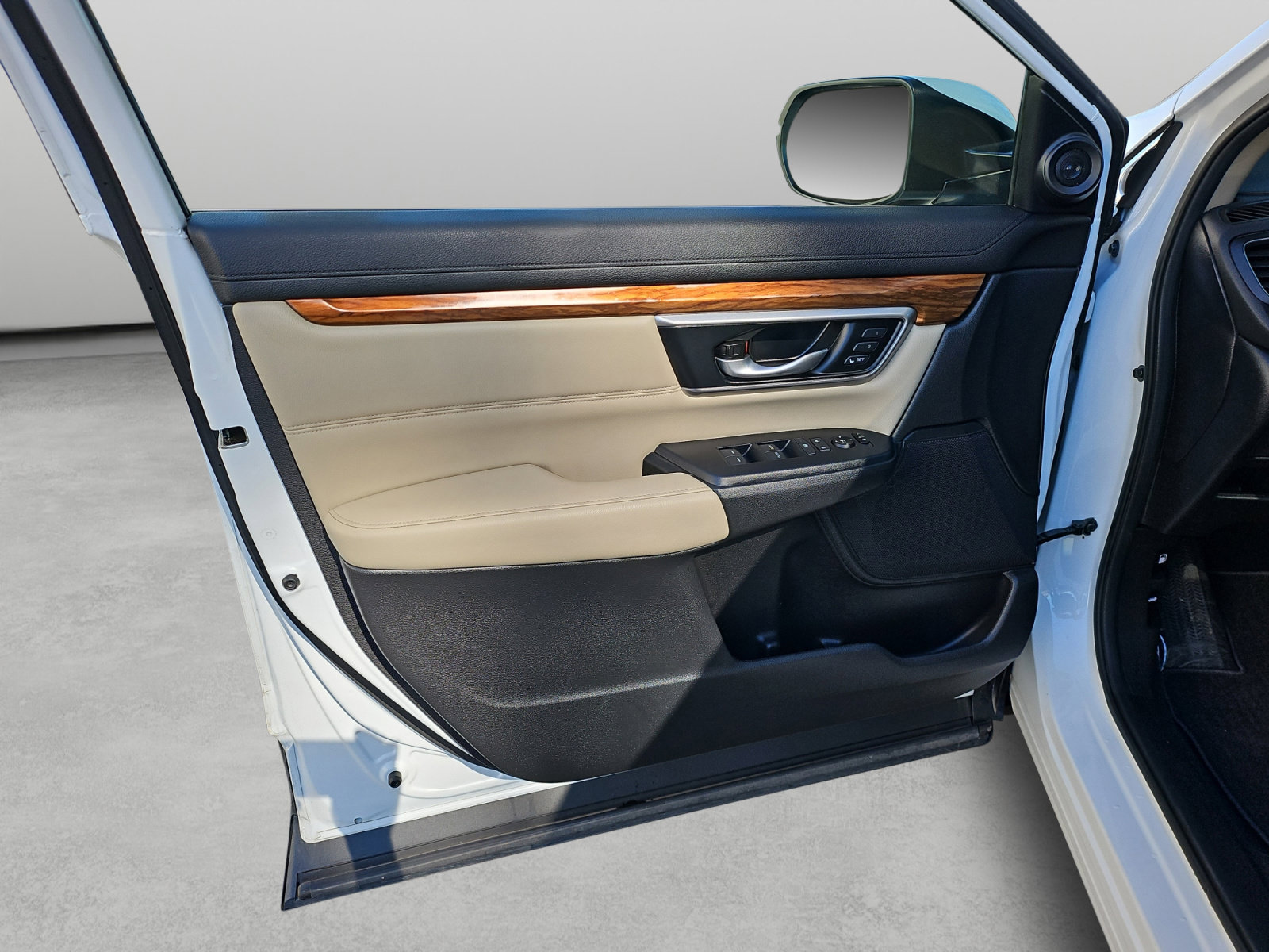 Used 2021 Honda CR-V Touring image 34