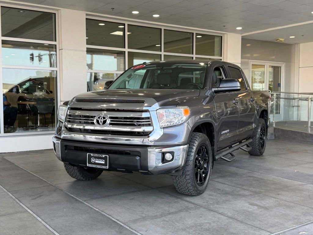 Used 2017 Toyota Tundra SR5 RWD image 2