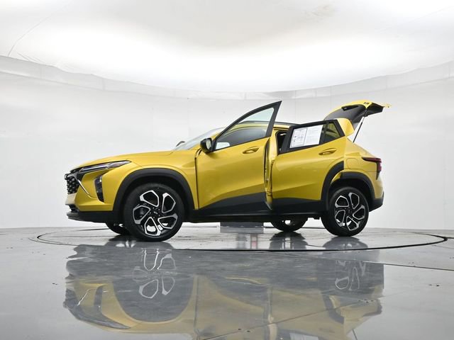 Used 2025 Chevrolet Trax RS w/ Driver Confidence Package image 51