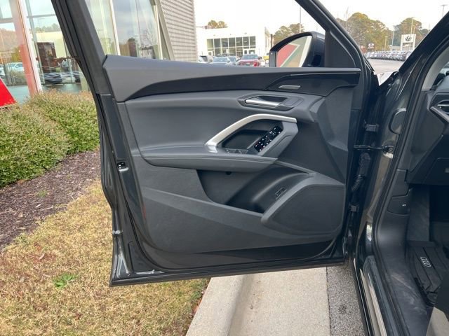 Certified 2025 Audi Q5 Premium Plus w/ Premium Plus image 24