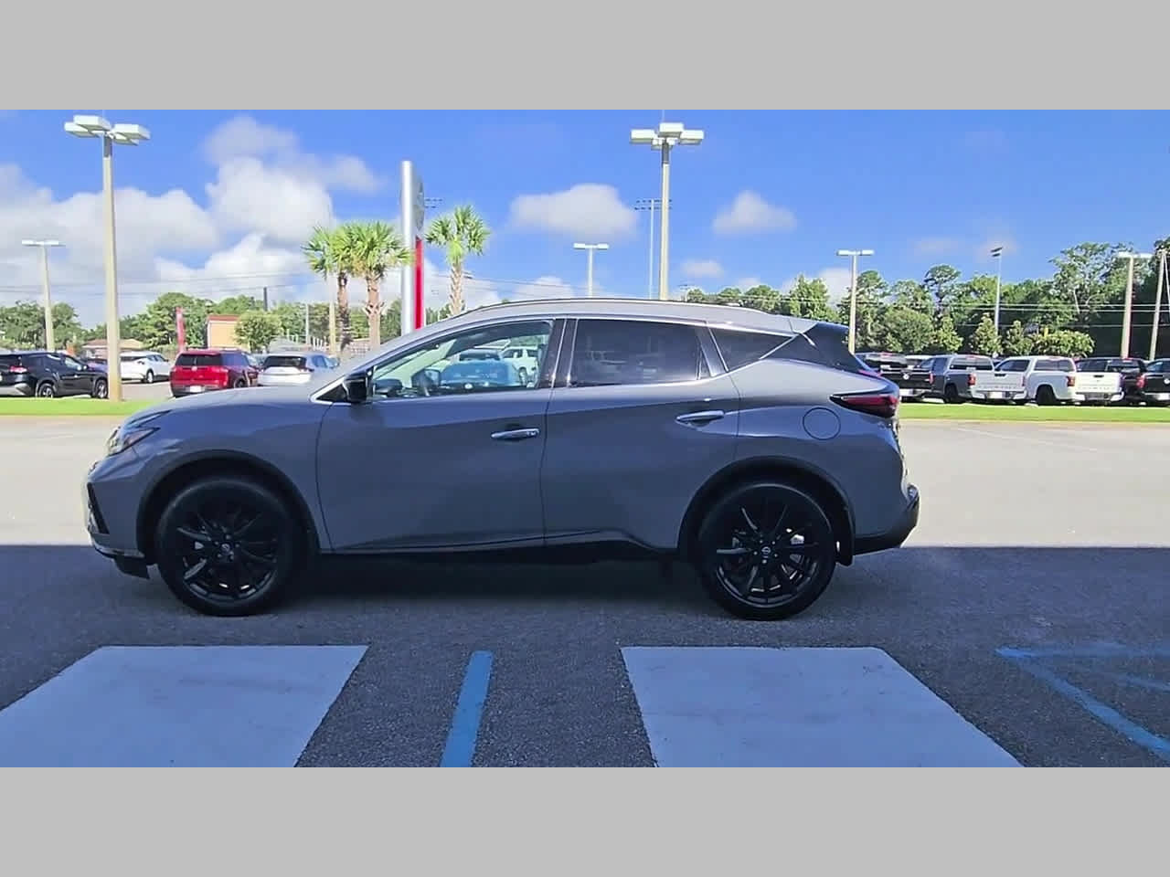 Used 2023 Nissan Murano SV w/ SV Midnight Edition Package FWD image 24