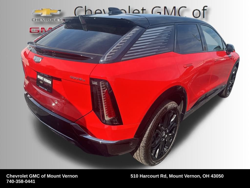 Used 2025 Cadillac Optiq Sport 1 w/ LPO, ONYX Package image 7