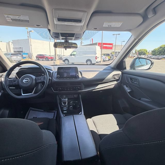 Used 2024 Nissan Rogue S FWD image 18