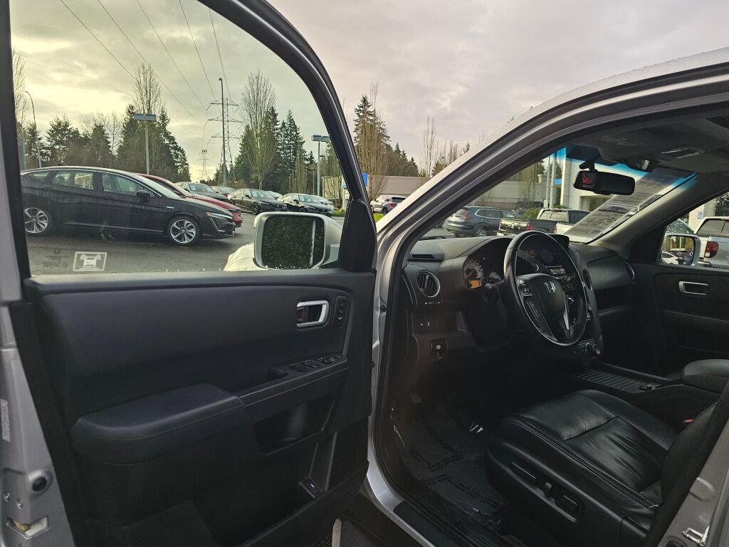 Used 2012 Honda Pilot Touring image 23