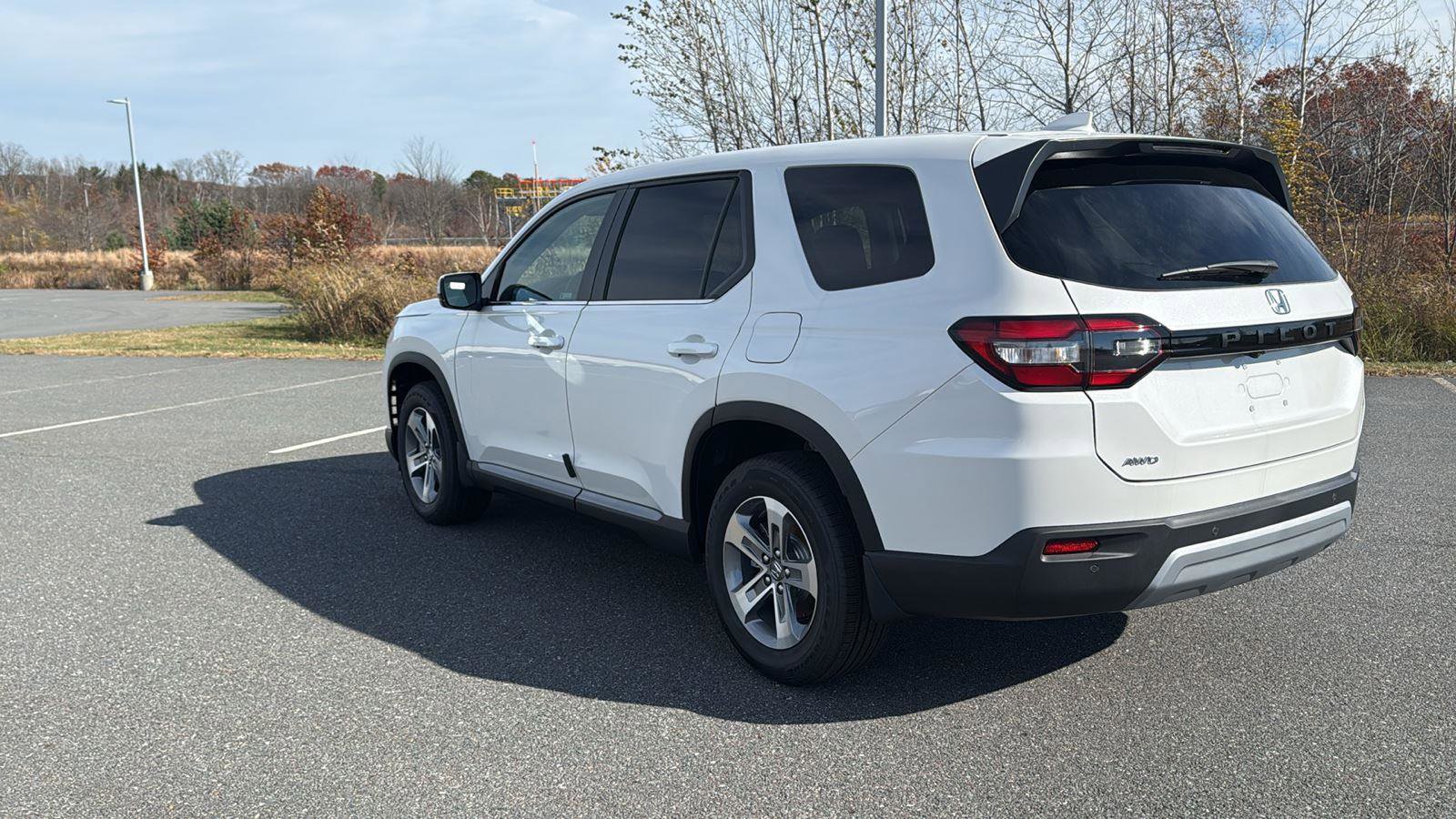 New 2025 Honda Pilot EX-L image 11