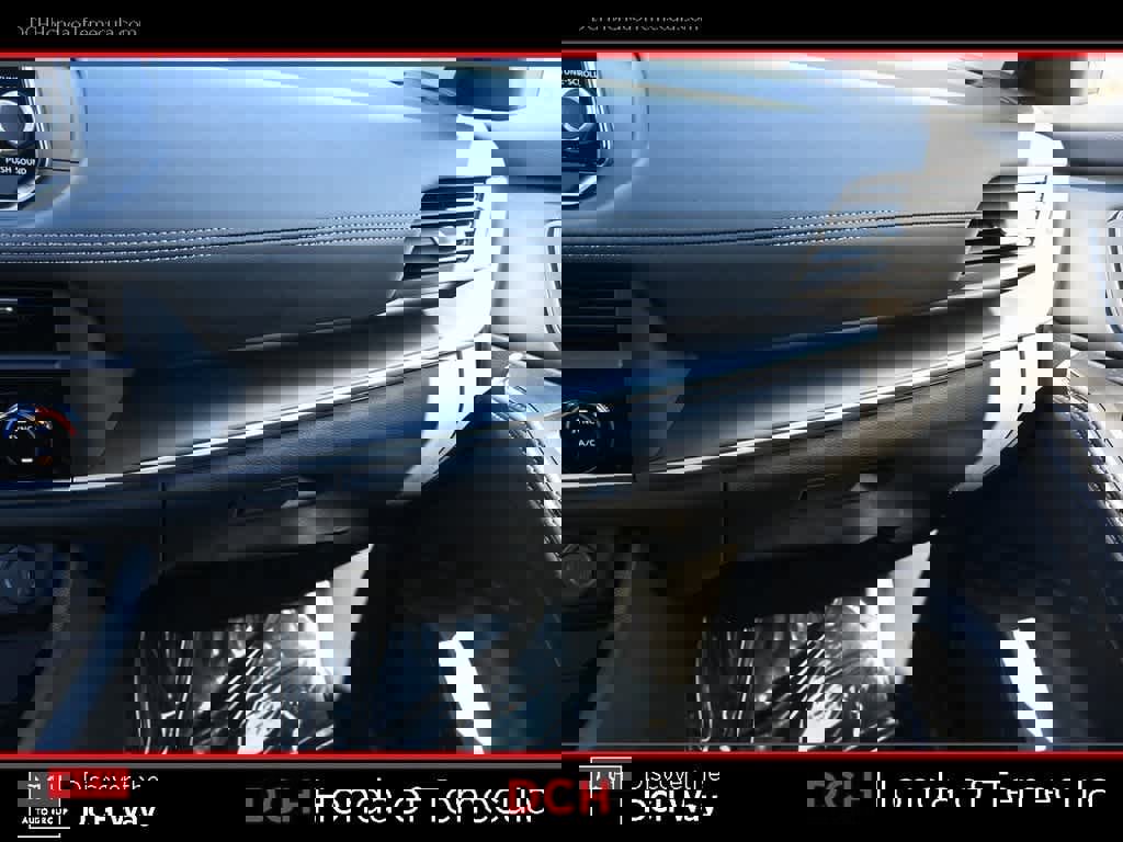 Used 2026 Nissan Rogue SV image 14