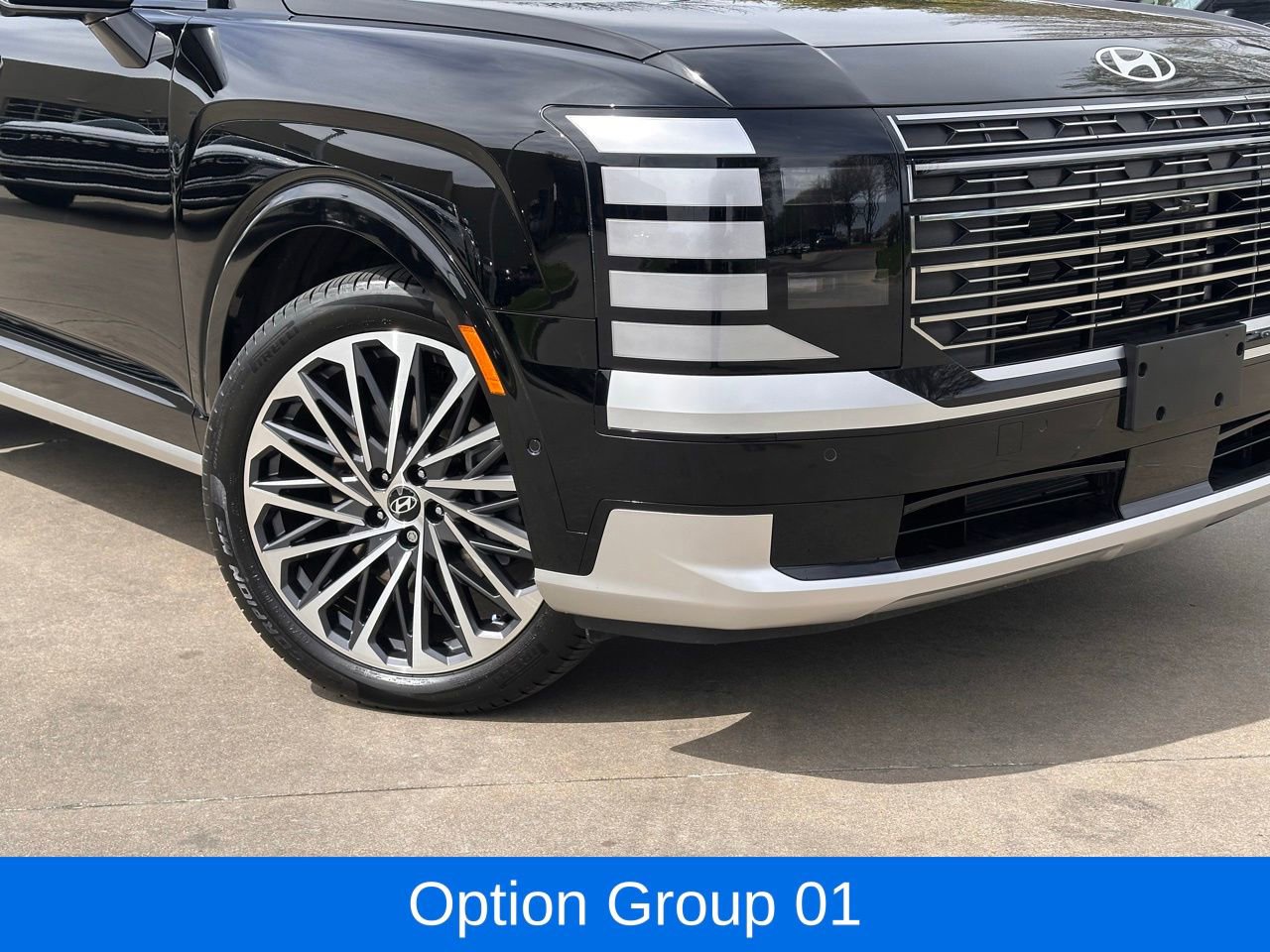 Used 2026 Hyundai Palisade Calligraphy image 2