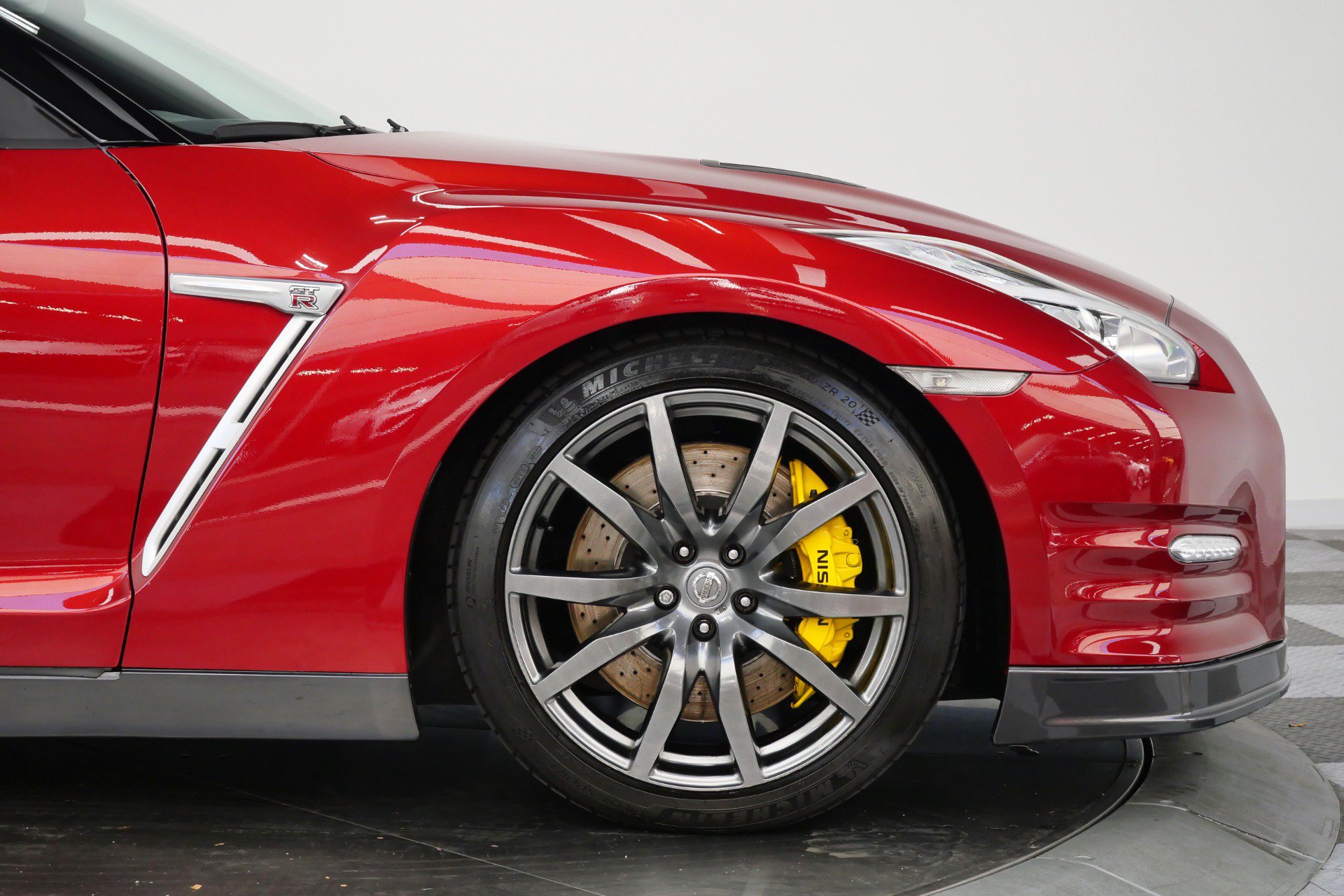 Used 2015 Nissan GT-R Premium AWD/4WD image 50