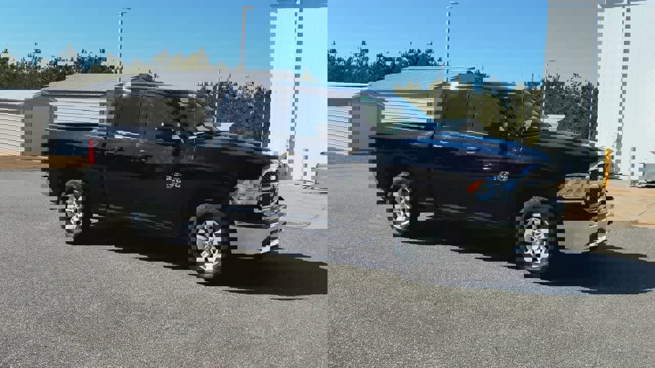 Used 2024 RAM 1500 Classic SLT image 2