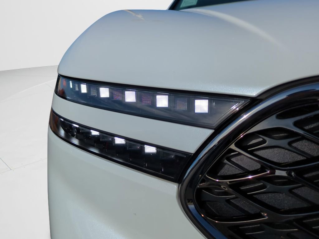 Used 2025 Genesis G90 3.5T image 2