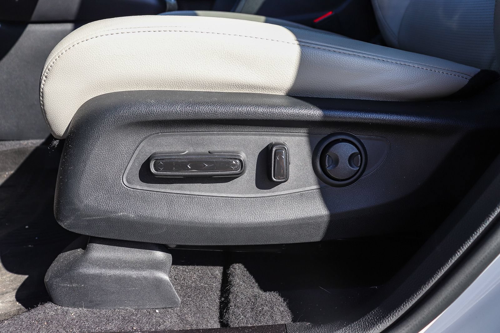 Used 2025 Honda CR-V EX-L image 25